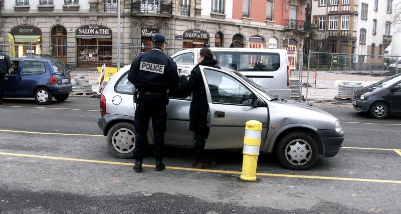  - 92 km/h en ville, panique à bord et fuite : il transforme un simple excès de vitesse en vraie galère judiciaire
