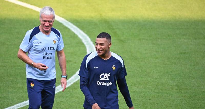  - Équipe de France : Kylian Mbappé avec Deschamps en conférence de presse
