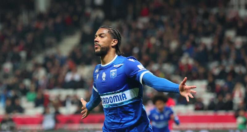  - Auxerre : le but égalisateur de Florian Ayé contre Nice
