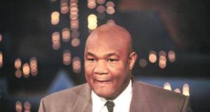 Boxe : le monde du noble art en deuil, George Foreman, adversaire de Mohamed Ali dans le "combat du siècle" est décédé