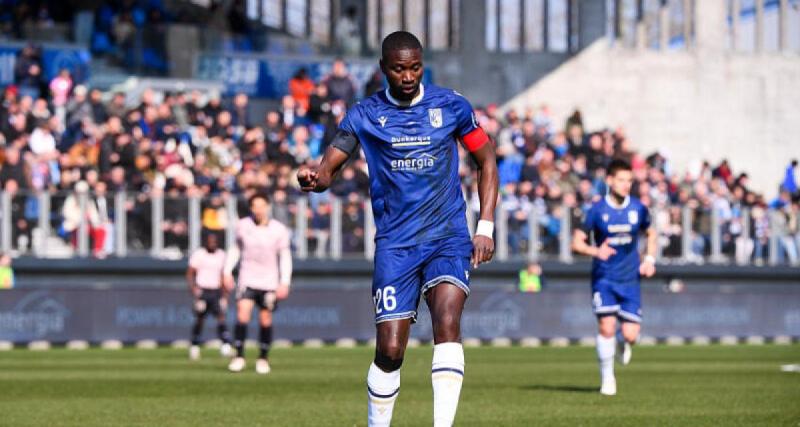  - Dunkerque : la colère noire d'Opa Sanganté contre l'arbitrage après la défaite contre le PSG en Coupe de France