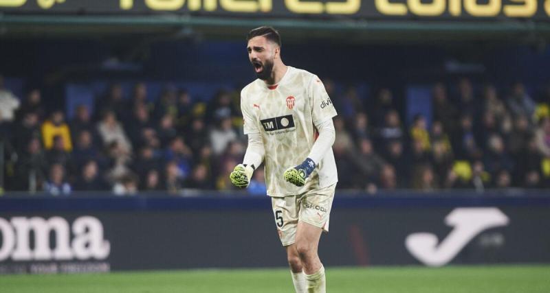  - Real Madrid : le gardien de Valence a parié 50 € avec Vinicius qu’il arrêterait son penalty