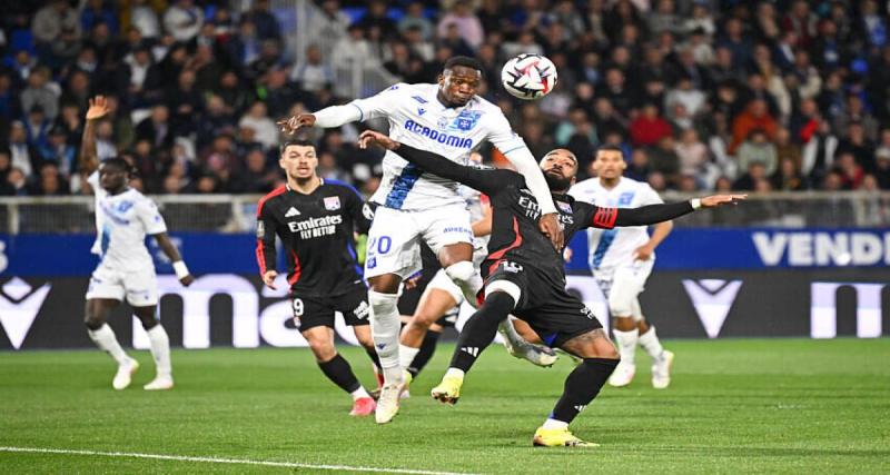  - À la pause, Auxerre tient tête à l'OL