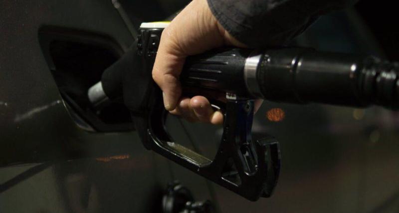  - Les prix des carburants chutent, cinq centimes de baisse pour le diesel et l'essence