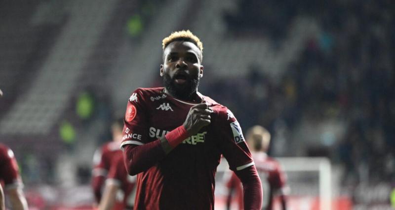  - Étranger : l'étrange décision du Zhejiang FC après le décès de son joueur Aaron Boupendza