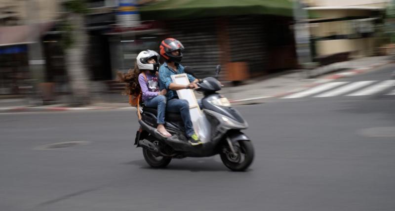  - À scooter, il poursuit une voiture pour un clignotant oublié