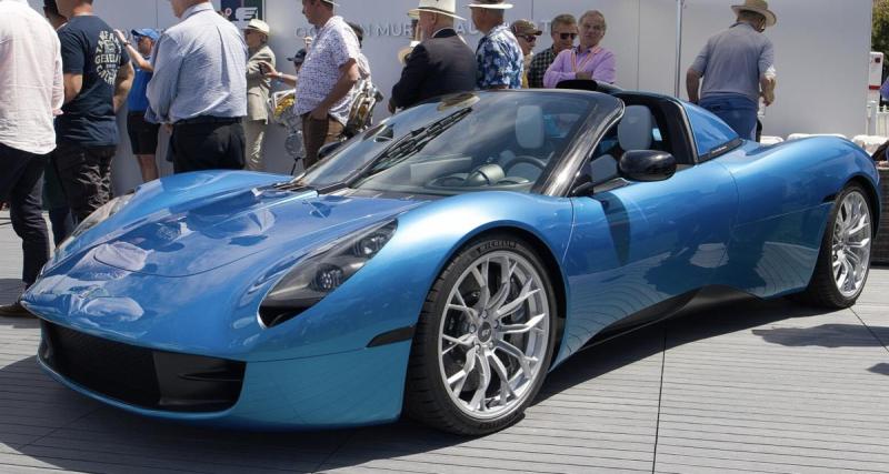  - Au volant d’un V12 de 650 chevaux, il tape des trottoirs et talus pour « tester » la supercar