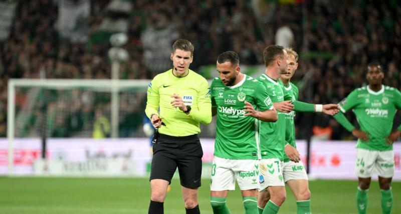  - ASSE - OL : la toile s'indigne après l'interruption de la rencontre