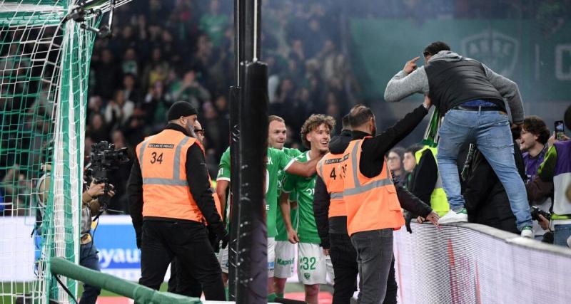  - ASSE - OL : la communion dingue entre les Verts et leurs supporters après la victoire