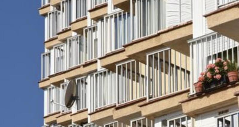  - À 80 ans, elle chute du 8e étage… et repart presque comme si de rien n’était