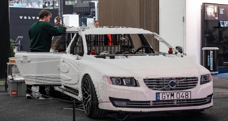  - Une Volvo V70 entièrement construite en Lego et fonctionnelle impressionne