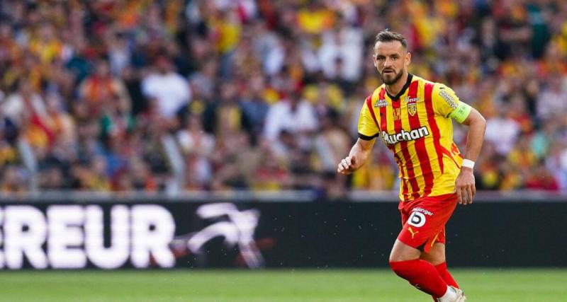  - "On n'a pas respecté le maillot" : le coup de gueule de Gradit (Lens) après la déroute contre Auxerre