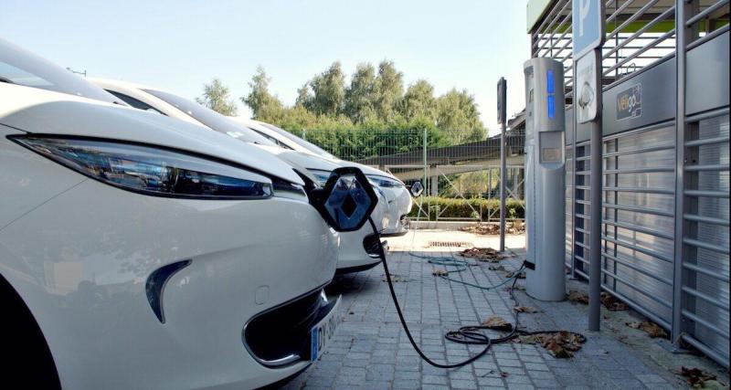  - Ponts de mai : la voiture électrique, solution à la pollution des grands départs ?