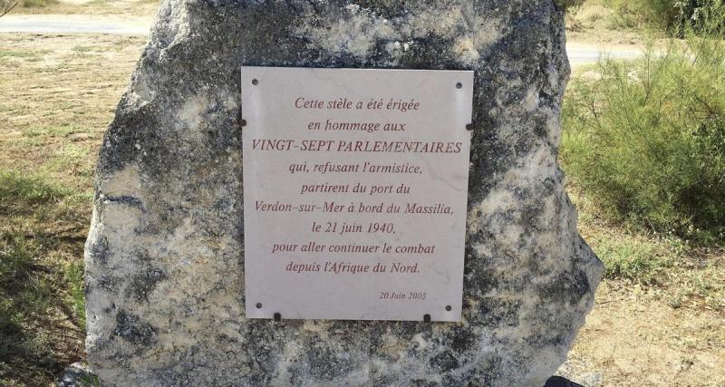  - Il veut éviter un chat en plein milieu de la route et finit sa course au mauvais endroit…