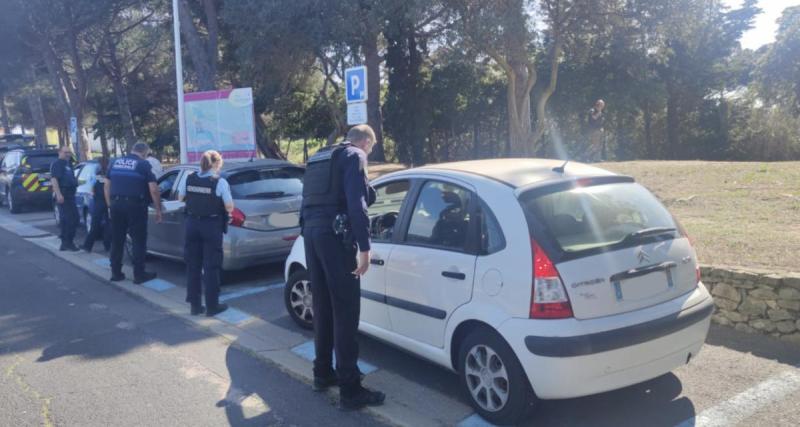  - Il roulait sans clignotant… dans une voiture immobilisée, sans assurance et alcoolisé