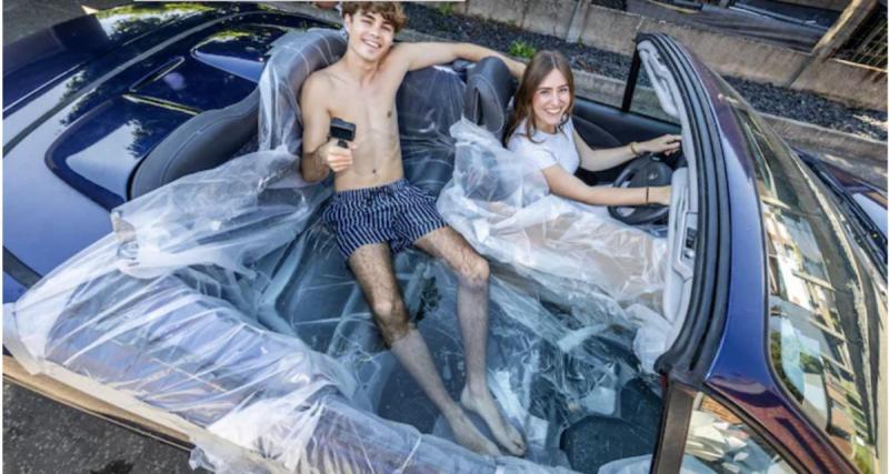  - Il transforme la vieille voiture de sa grand-mère en piscine... et devient une star sur TikTok