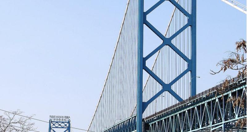  - lls roulent sur du ciment frais pour un café… et causent 180 000 € de dégâts