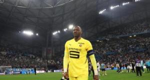 OM - Rennes : le Vélodrome a fêté Mandanda comme une légende !