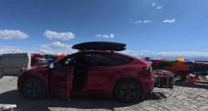 Un conducteur Tesla a tenté de recharger son modèle Y avec de l’essence