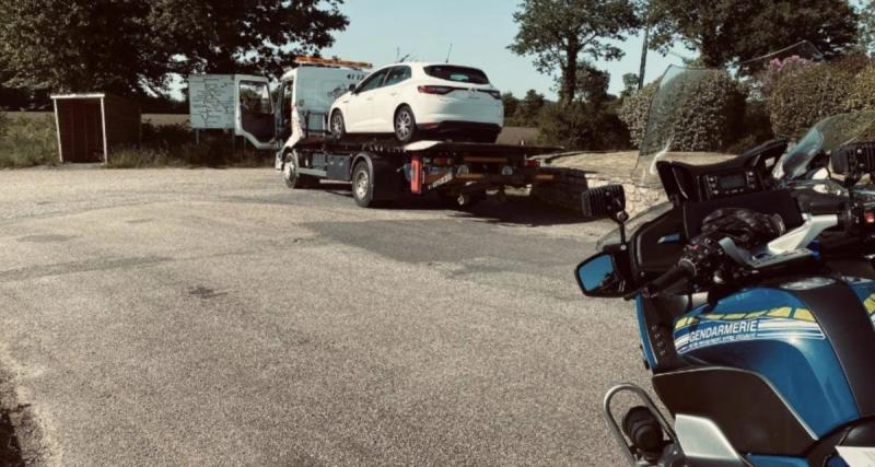  - Deux adolescents de 14 et 15 ans terminent dans le fossé au volant de la voiture de papa