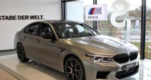 Un célèbre joueur de foot et vainqueur du ballon d’or s’offre une puissante BMW M5 de 727 chevaux