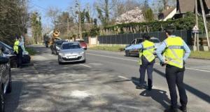 Les gendarmes interpellent un conducteur sur le bas-côté... Ils le retrouvent en pleurs