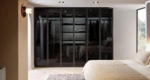 Le dressing sur mesure, le véritable atout luxe de votre chambre