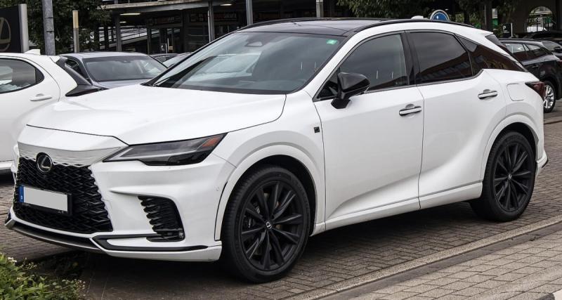  - Il loue une voiture de luxe et refuse de la rendre, le propriétaire envoie 9 hommes pour la récupérer