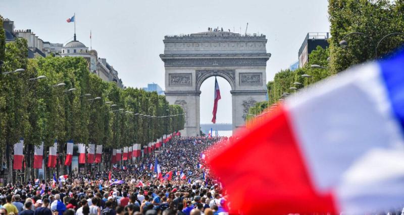  - PSG - Inter : les images hallucinantes des Champs Élysées barricadés