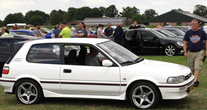  - Douze ans après le décès de sa mère, il retrouve sa voiture, la restaure et lui redonne vie