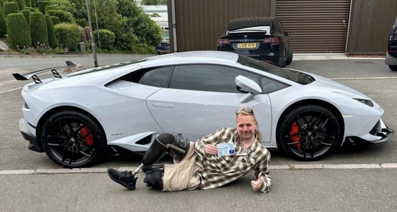  - Le propriétaire d’une Lamborghini sur une place handicapée crée le buzz… Alors qu’il possède la carte