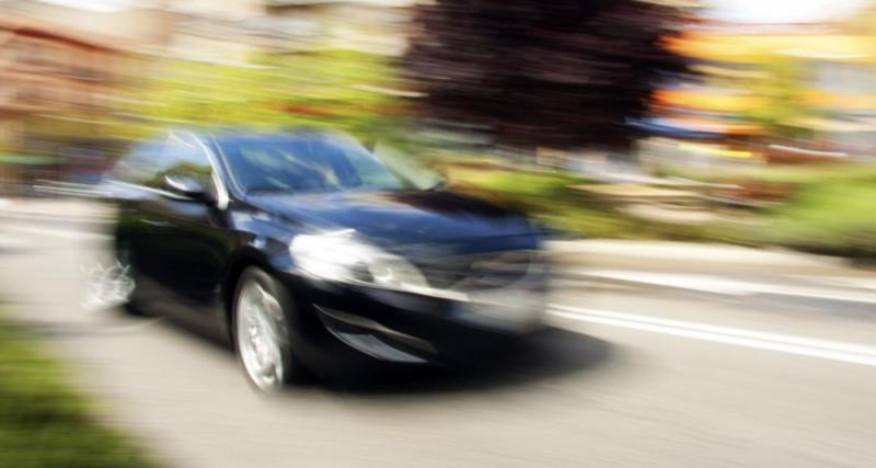  - Flashé en excès de vitesse à plus de 275 km/h, il utilise une astuce légale pour échapper à l’amende