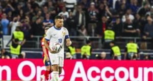 Kylian Mbappé (France) : "Que le PSG gagne la Ligue des champions sans moi, ça ne me touche pas"