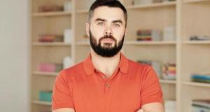 Le polo homme : un essentiel du prêt-à-porter masculin 