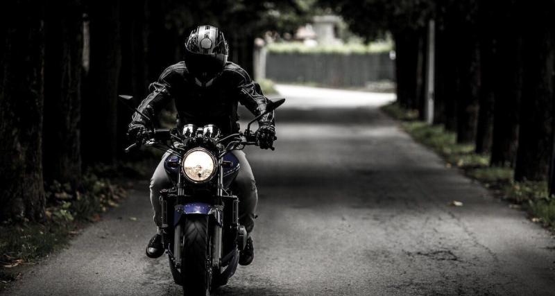  - Les motards réunis pour manifester contre la ZFE de cette ville