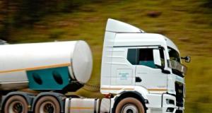 Drame évité à Rouen : Un camion perd son réservoir en pleine route