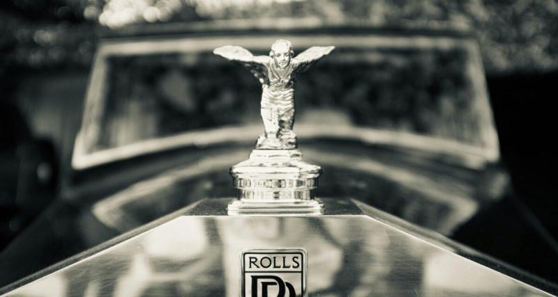  - Il transforme un badge Bentley en drone espion volant !
