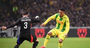 Ligue 1 : l'OL dévoile son maillot extérieur, Nantes sa tunique domicile pour la saison 2025-2026