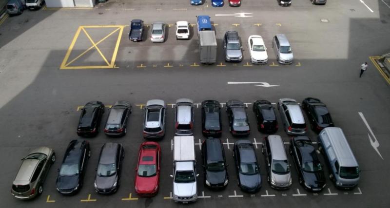  - Pour seulement 2 heures de stationnement dans un parking, une conductrice doit régler près de 5000€