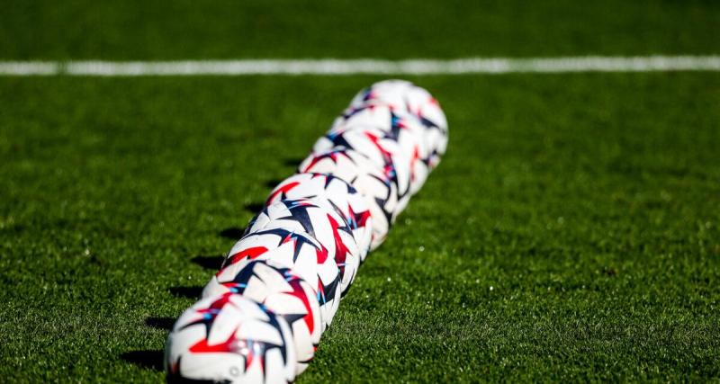  - Ligue 1 : un milieu quitte Angers, Strasbourg recrute un défenseur (off)