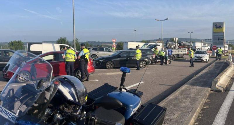  - Cinq motard flashés en excès de vitesse voient leur permis retiré, les gendarmes ne rigolent pas sur cette route