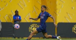 PSG : Barcola célébré par Al-Khelaïfi après son 100e match sous les couleurs parisiennes