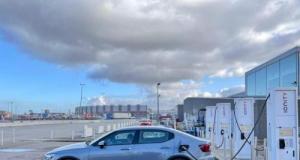 Il recharge sa voiture et se retrouve avec une note salée de 1 200 €