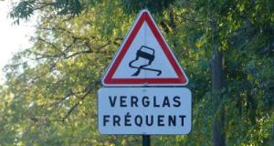 Verglas d'été, quand une simple pluie transforme la route en piège à automobilistes