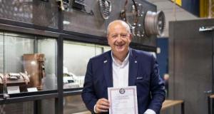 Vers "un drame" à cause des véhicules électriques, ce patron de Stellantis tire la sonnette d'alarme