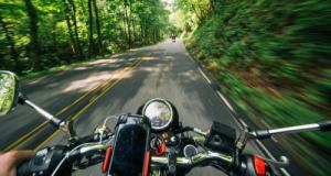 Bruit, stationnement, les motards se font remarquer dans cette zone touristique