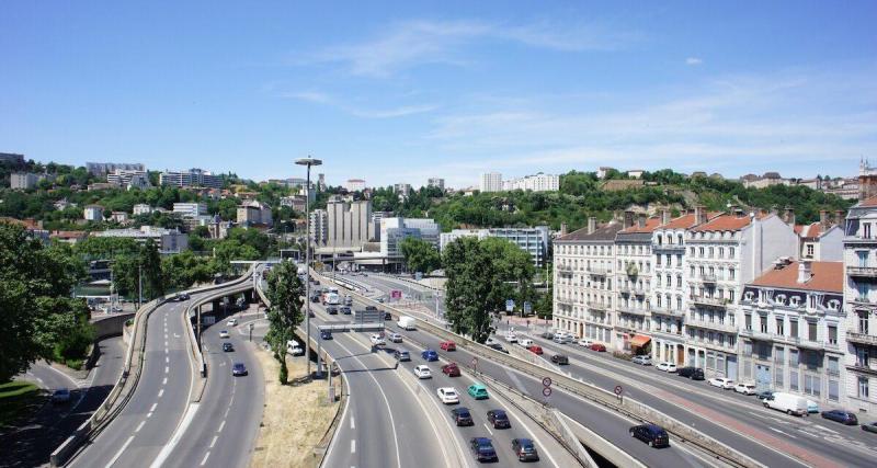  - Le président de la métropole de Lyon défend la ZFE