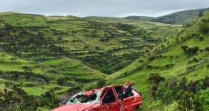 Il survit à une chute en voiture équivalente à 30 étages et rentre à pied... comme si de rien n'était !
