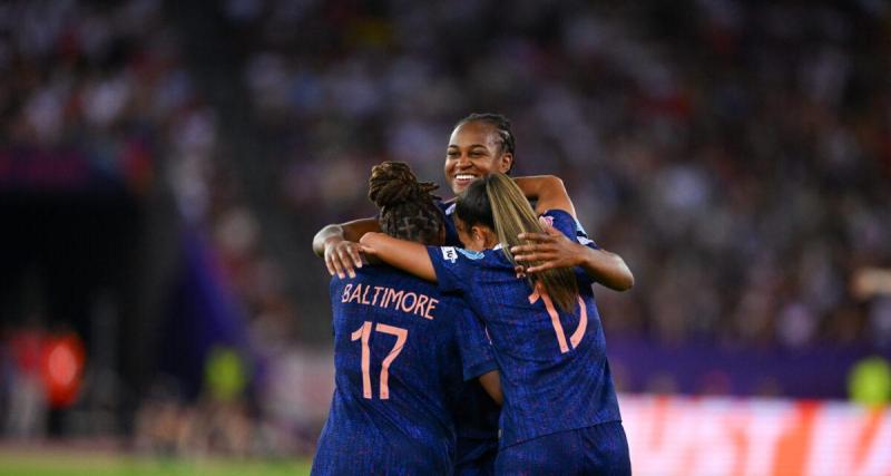  - "C’était très stressant" : Katoto et les Bleues reviennent sur la victoire contre l'Angleterre à l'Euro 2025