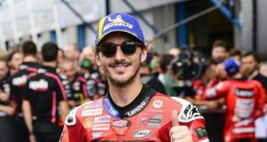 Ducati : le cadeau exceptionnel reçu par Francesco Bagnaia de la part de son écurie, l'Italien tout heureux